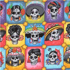 Tela de calaveras de colores con forma floral amarilla Tela de Alexander Henry