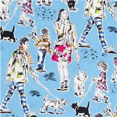 tela azul de algod�n con personas paseando perros Tela de Michael Miller