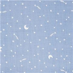 Tela gasa doble azul claro con peque�as estrellas y lunas blancas Retazo (Retazo)