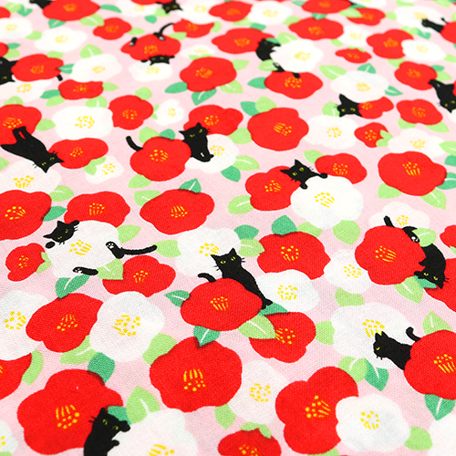Schwarze Katze Kamelienblumen 5