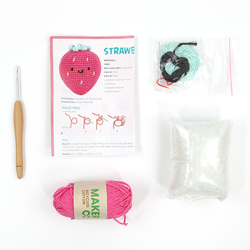 Kit De Ganchillo Amigos Del Bolsito Fresa 3