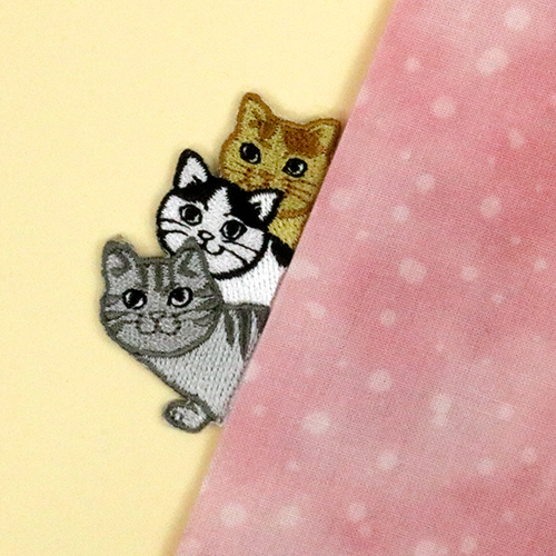 Animals Peeking Out Side Sew In Tag - Cats 3