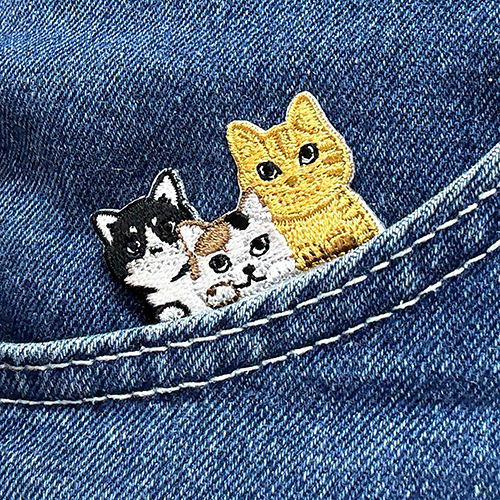 Tiere, Die Aus Der Eingenähten Taschenetikette Schauen - Katzen 3