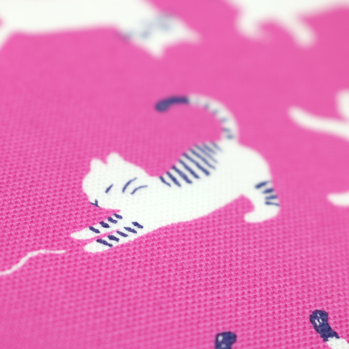 Gatos blancos caminando Simply Pallet 5
