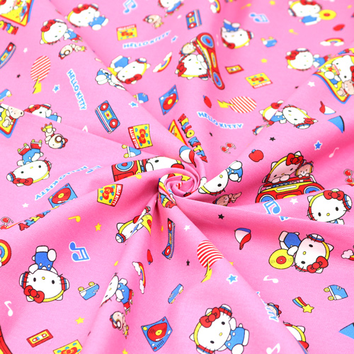 Hello Kitty Fiesta Disco Retro Sobre Patines De Ruedas 2