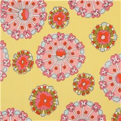 Tissu jaune avec des fleurs multicolores Tissu par Alexander Henry