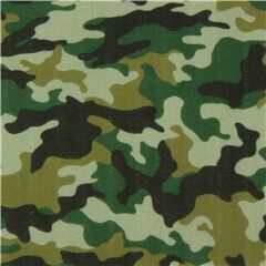 Tissu double gaze vert avec un motif de camouflage Tissu par Cosmo