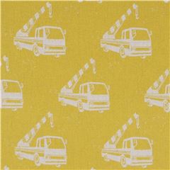 Toile echino lamine jaune moutarde avec des vhicules de chantier naturels Tissu par Echino Fabrics