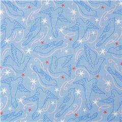 Hellblauer Stoff mit fliegenden Tauben Stoff von Liberty Fabrics