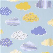 Toile japonaise en coton bleue avec des nuages roses et bleus gouttes de pluie