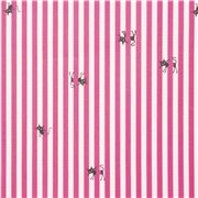 Tissu laminé rose et blanc à rayures avec des petits chats noirs qui se cachent