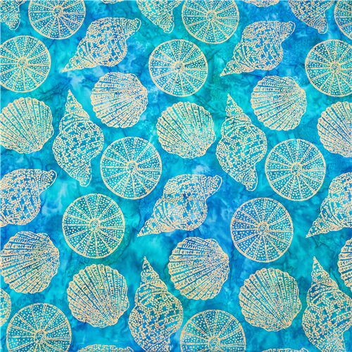 Resto de (50 x 112 cm) - Tela batik turquesa de algod�n conchas marinas dorado metalizado Michael Mi 2