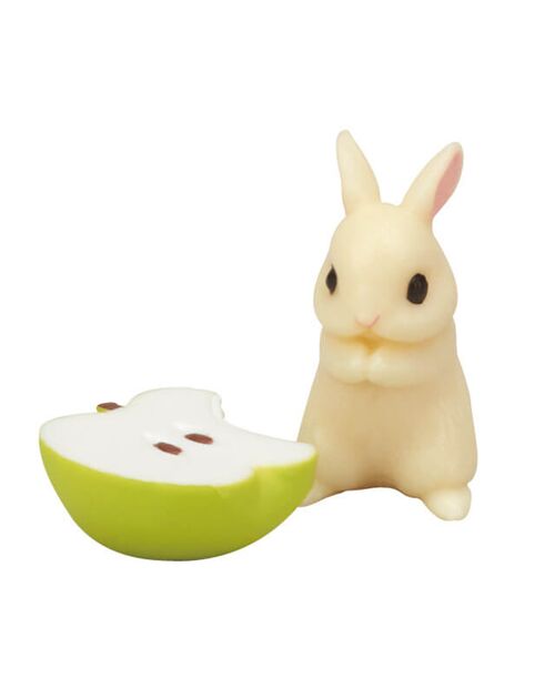 Mu�eco en c�psula gashapon conejito blanco y su comida favorita modelo aleatorio 3