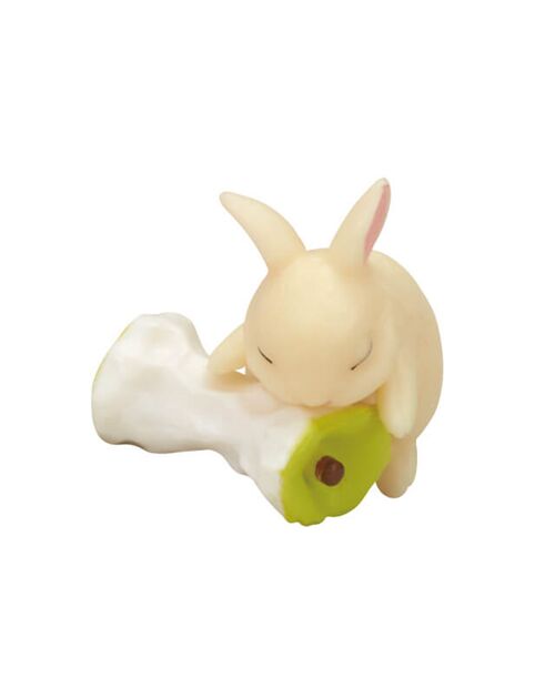 Mu�eco en c�psula gashapon conejito blanco y su comida favorita modelo aleatorio 7