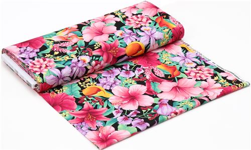 Remnant (27 x 112 cm) - black fabric with big flower by Timeless Treasures 4