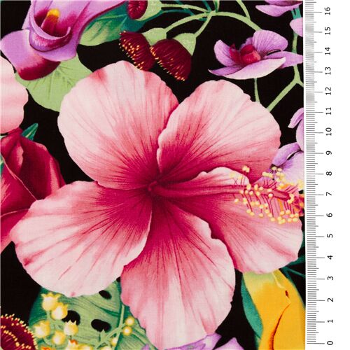 Remnant (27 x 112 cm) - black fabric with big flower by Timeless Treasures 3