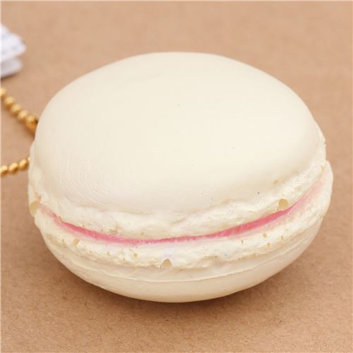 Adorable squishy  kawaii en forme de macaron cru