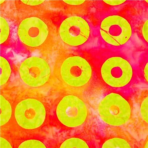 Tissu batik en coton orange aspect teinté cercles et ronds verts paréo Tissu