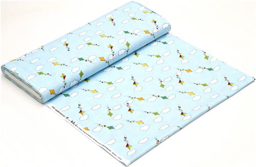 hellblauer Designer Stoff mit bunten Drachen und Wolken 3