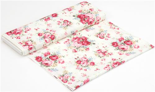 Remnant (45 x 110 cm) - light cream fabric with pink retro roses by Quilt Gate 6