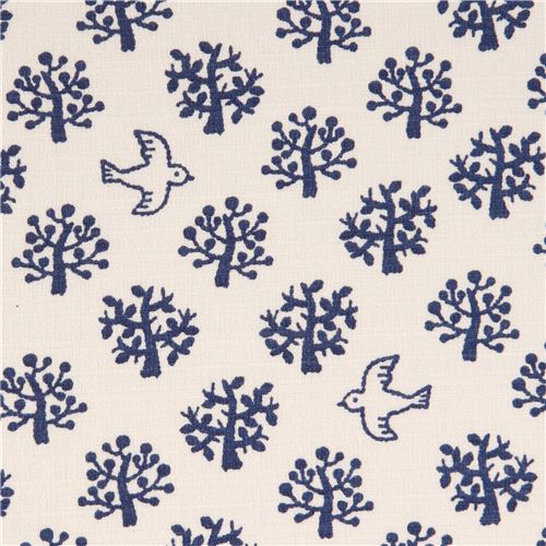 Tissu Dobby crme clair structur avec des oiseaux et arbres bleus par Kokka Tissu