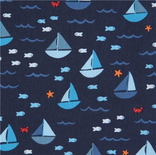 Marineblauer Stoff mit Segelbooten und kleinen Fischen von Dear Stella Stoff
