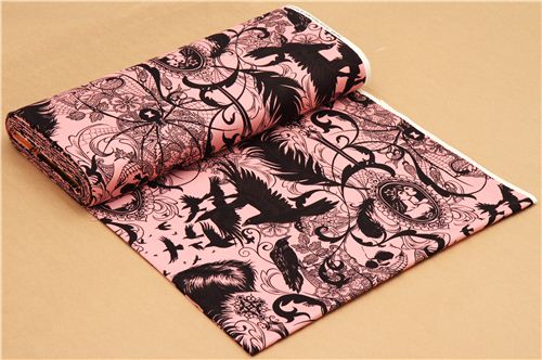 Tissu rose, corbeau, araign�e, t�te de mort, Alexander Henry 0