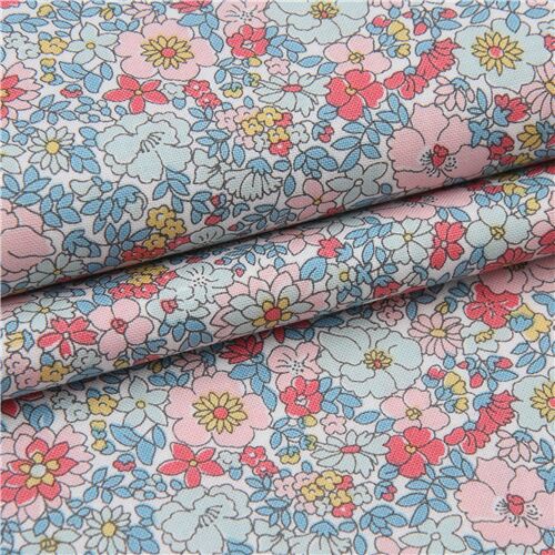 Chutes de tissu de (26 x 110 cm) - Tissu Liberty Fabrics avec des petites fleurs de jardin entass�es 4
