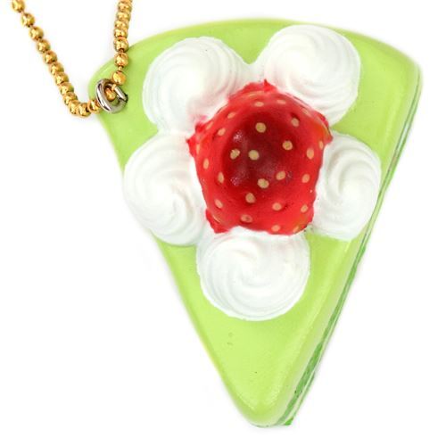 green cake with cream strawberry squishy Cafe de N 3
