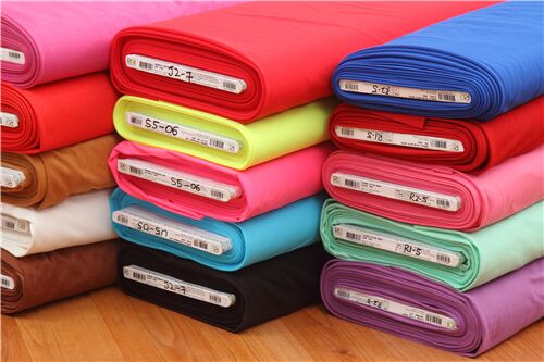 Remnant (49 x 153 cm) - solid red rayon knit fabric by Robert Kaufman 5