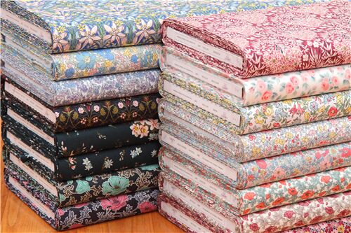 Rimanenza di (23 x 110 cm) - tessuto bianco fiori colorati giardino Liberty Fabrics 7