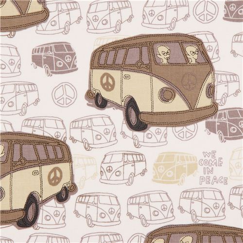 weißer retro Stoff Aliens in Peace Bus von Michael Miller Stoff