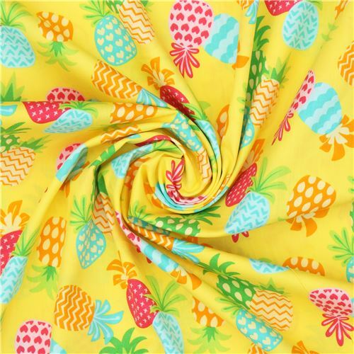 Stoffrest (35 x 112 cm) - Gelber Stoff mit bunten Ananas von Trans-Pacific Textiles 5